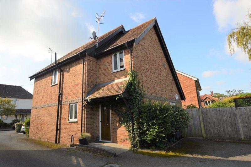 Roke Lane, Witley 2 bed semidetached house £375,000