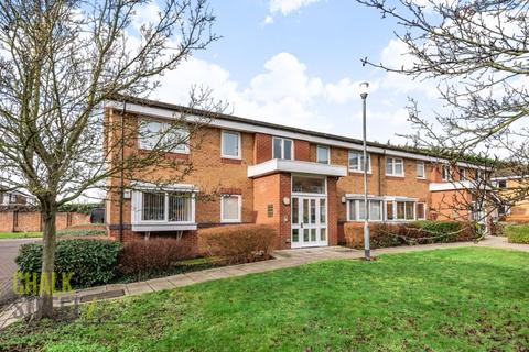 3 Warwick Close, Hornchurch, RM11 3DQ