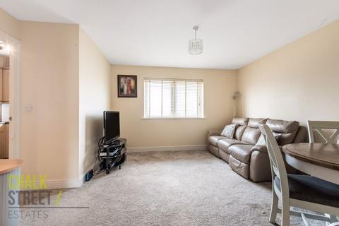 3 Warwick Close, Hornchurch, RM11 3DQ