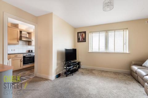 3 Warwick Close, Hornchurch, RM11 3DQ