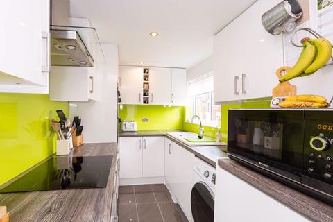 2 Derby Paddock, Middleton Stoney, Bicester, OX25 4AR