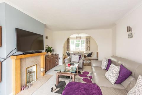 2 Derby Paddock, Middleton Stoney, Bicester, OX25 4AR