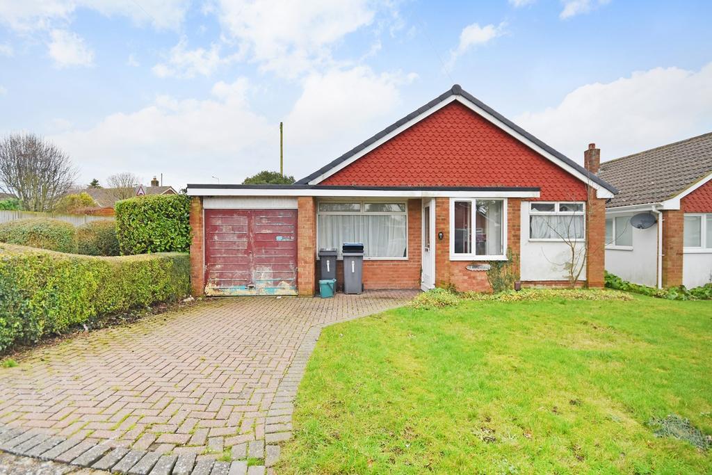 Beauxfield, Whitfield, Dover, CT16 3 bed detached bungalow £300,000