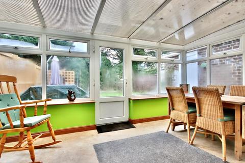 3 Halifax Drive, Worcester, WR2 4DR