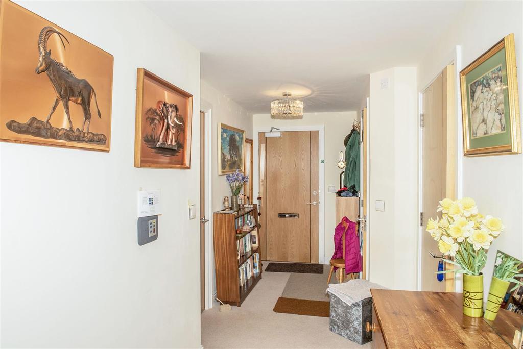 Hallway.jpg