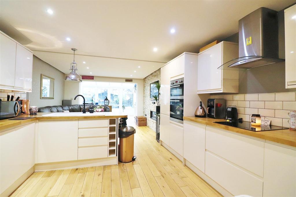 Kitchen/Breakfast/Sitting Room