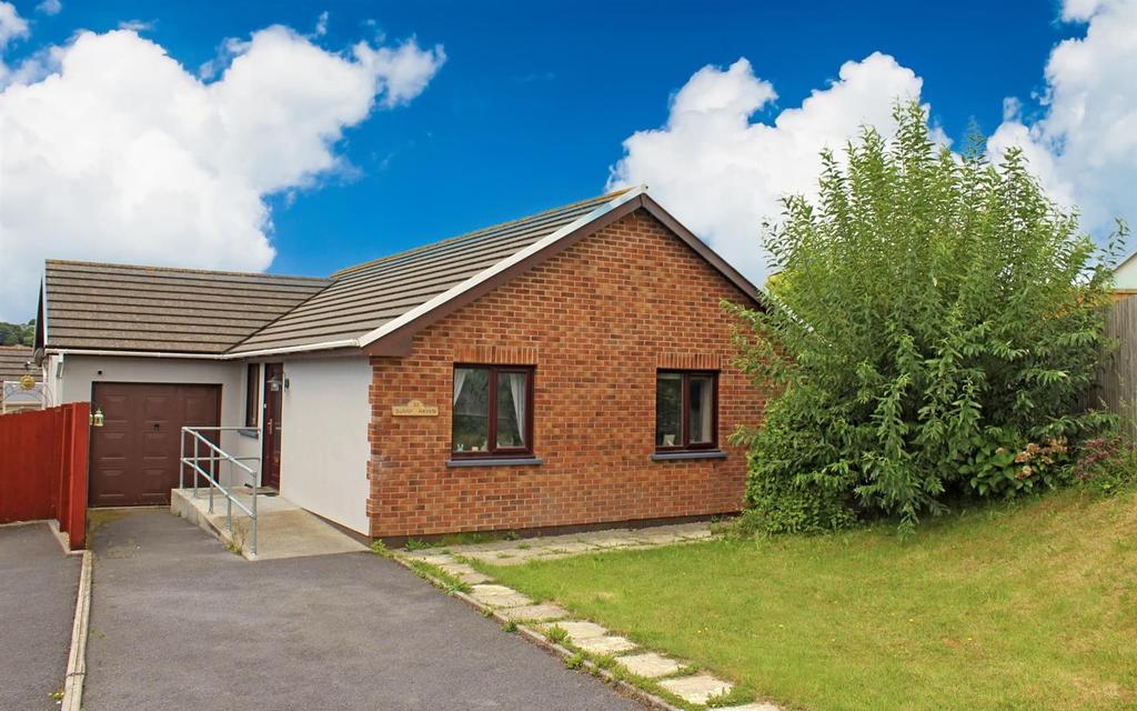 Donovan Rees Gardens, Pembroke Dock 3 bed detached bungalow for sale