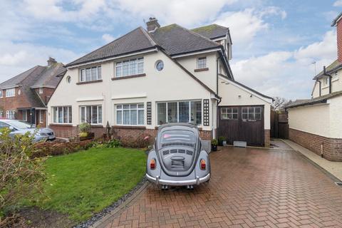 98 Surrenden Road, Folkestone, CT19 4AQ