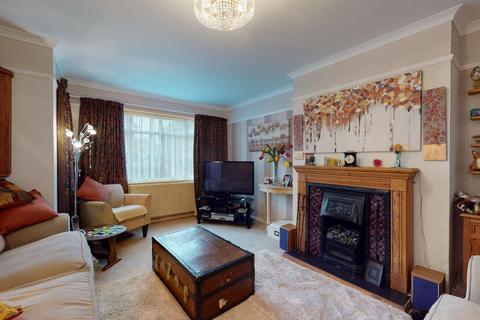 98 Surrenden Road, Folkestone, CT19 4AQ