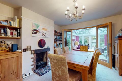 98 Surrenden Road, Folkestone, CT19 4AQ