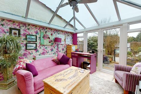 98 Surrenden Road, Folkestone, CT19 4AQ