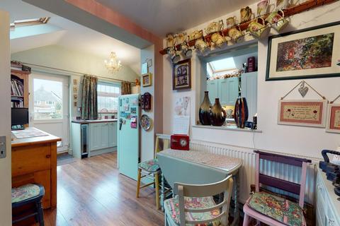 98 Surrenden Road, Folkestone, CT19 4AQ