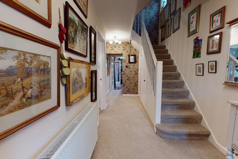 98 Surrenden Road, Folkestone, CT19 4AQ
