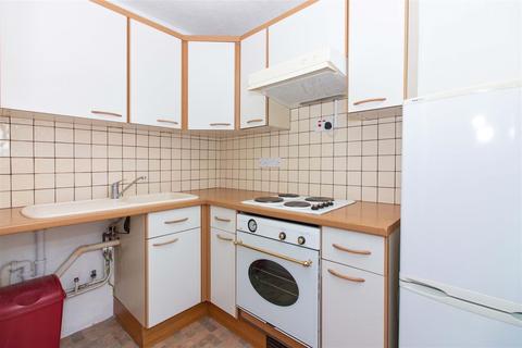 Flat 1, Fulmer Court Boundary Road, Worthing, BN11 4LU
