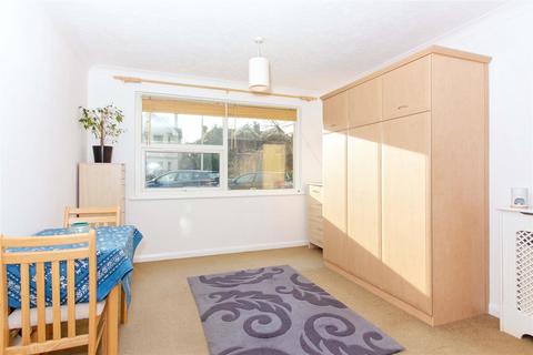 Flat 1, Fulmer Court Boundary Road, Worthing, BN11 4LU