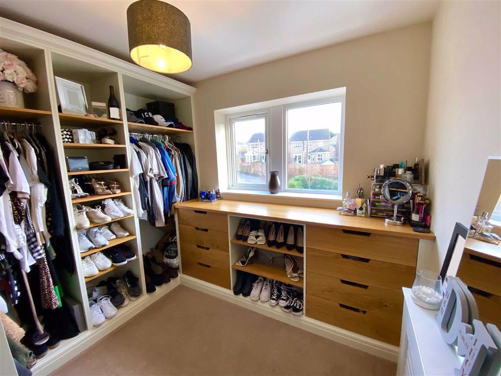 Walk-in Wardrobe
