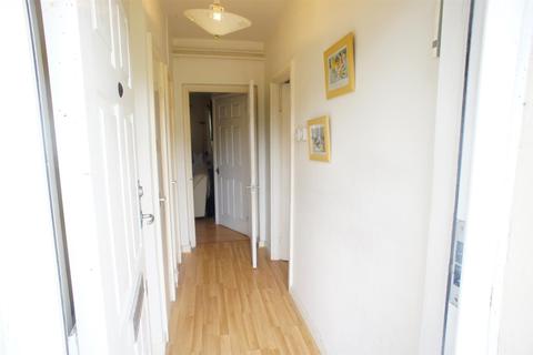28 Cherrydown Avenue, London, E4 8DP