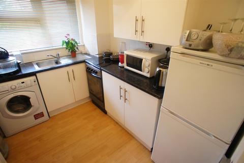 28 Cherrydown Avenue, London, E4 8DP
