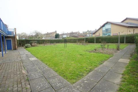 28 Cherrydown Avenue, London, E4 8DP