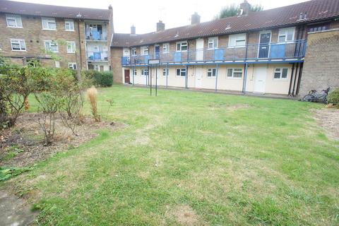 28 Cherrydown Avenue, London, E4 8DP