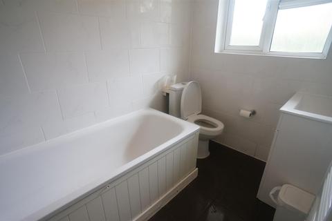 28 Cherrydown Avenue, London, E4 8DP