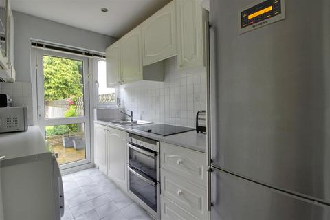 76 Woodgrange Avenue, Enfield, EN1 1EN