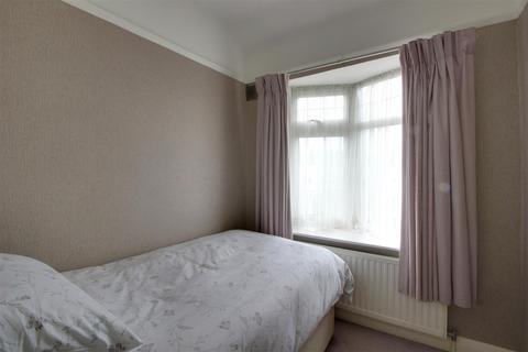 76 Woodgrange Avenue, Enfield, EN1 1EN