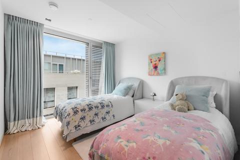 Apartment 5.4, Vicary House, 24 Bartholomew Close, London, EC1A 7BB