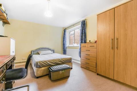 Flat 2, Hill Court Amberden Avenue, London, N3 3BL