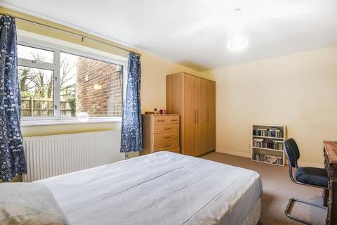 Flat 2, Hill Court Amberden Avenue, London, N3 3BL