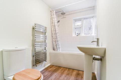 Flat 2, Hill Court Amberden Avenue, London, N3 3BL