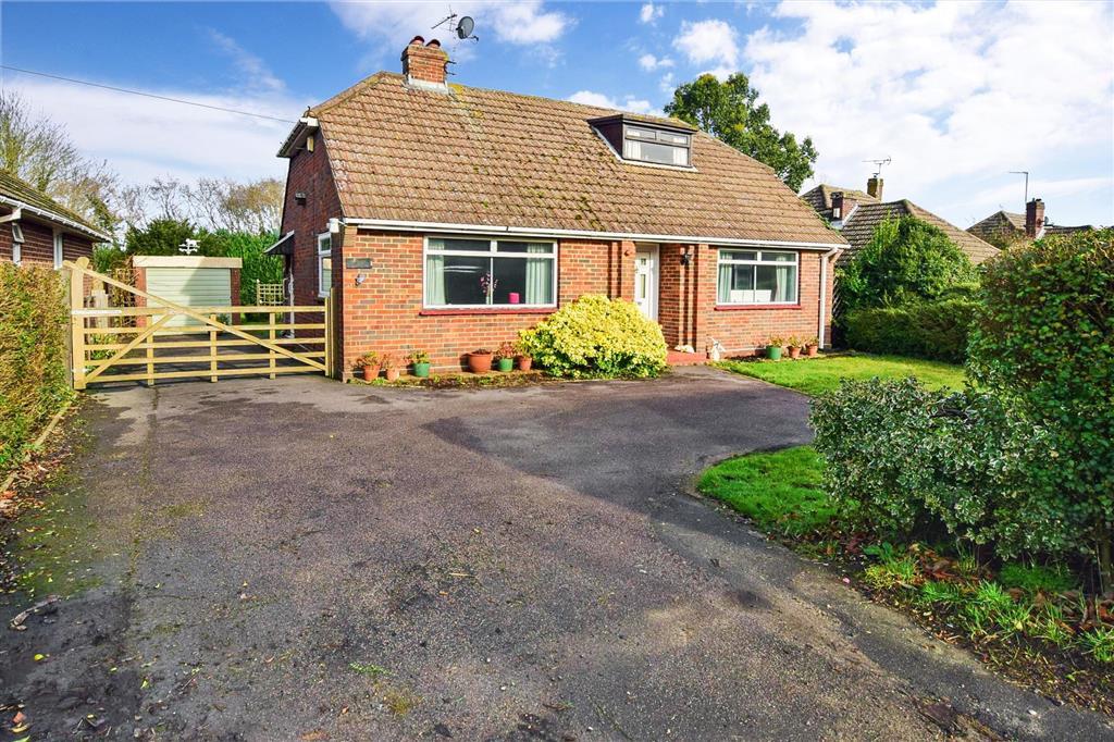 Heath Road, Boughton Monchelsea, Maidstone, Kent 2 bed detached