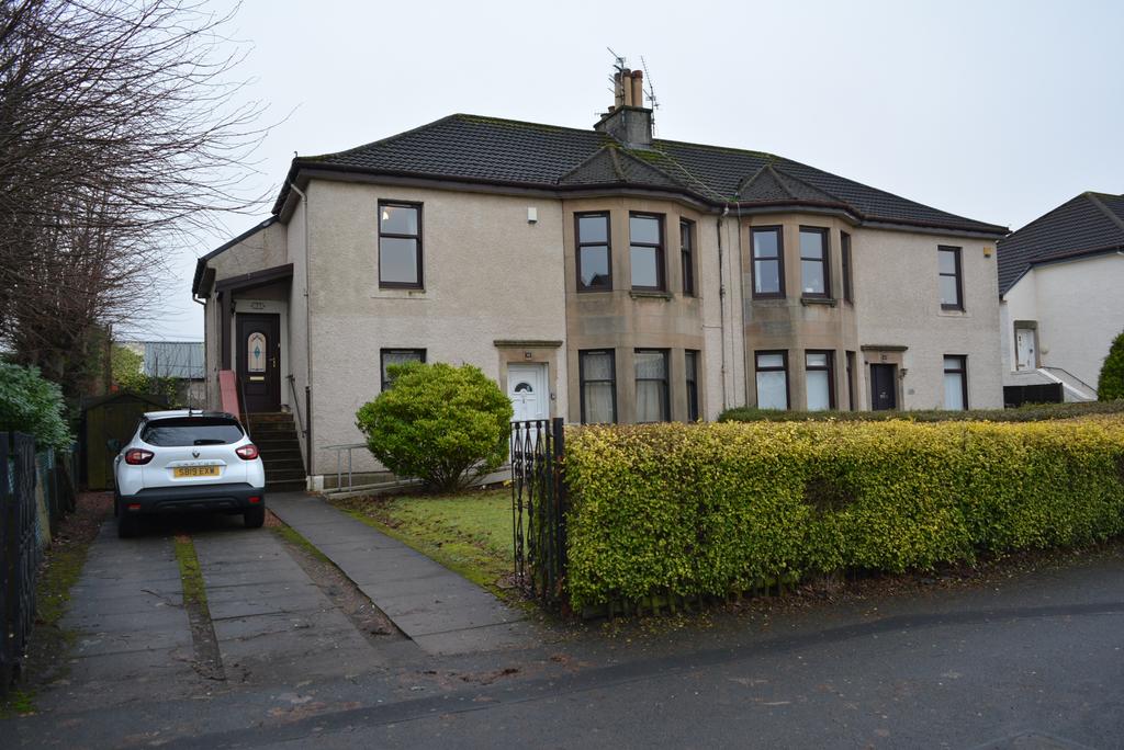 31 Greenock Road, PAISLEY, PA3 2LD 2 bed flat £85,000