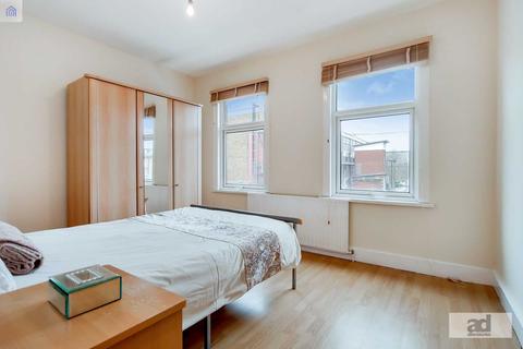 165 Skeltons Lane, London, E10 5BS