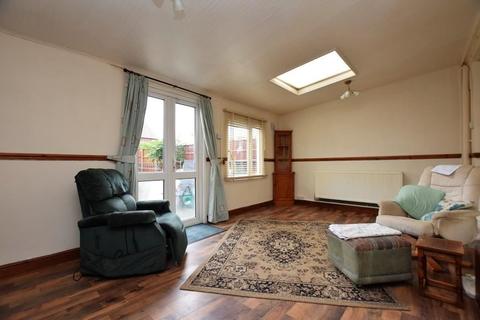 35 Beechwood Road, Nuneaton, CV10 9DP