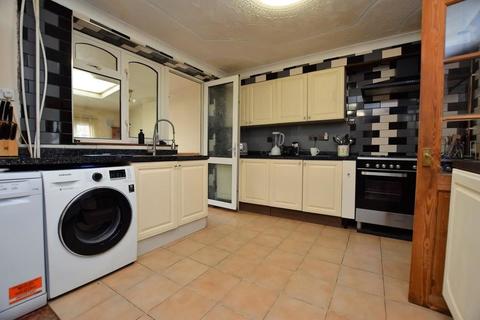 35 Beechwood Road, Nuneaton, CV10 9DP