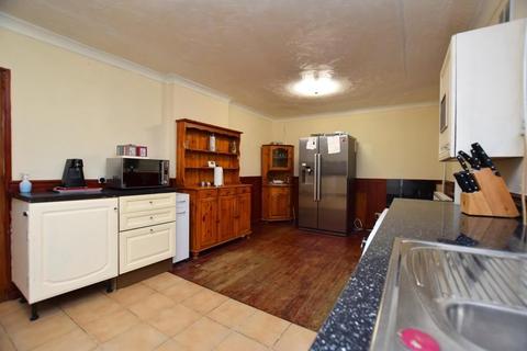 35 Beechwood Road, Nuneaton, CV10 9DP