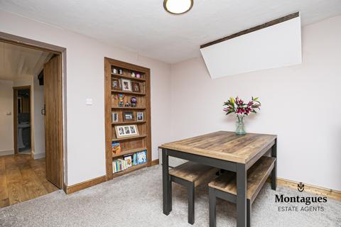 30 Blackhorse Lane, North Weald, Epping, CM16 6EP