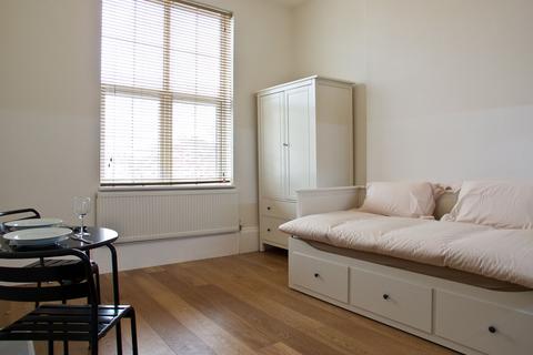 Studio to rent, Courtyard House, Rotherhithe New Road, Surrey Quays, SE16