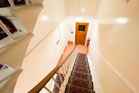 Studio to rent, Sussex Gardens, Paddington, London, London  W2