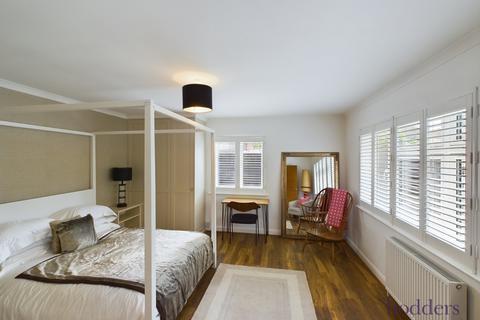 3 bedroom bungalow for sale, Fieldhurst Close, Addlestone, Surrey, KT15