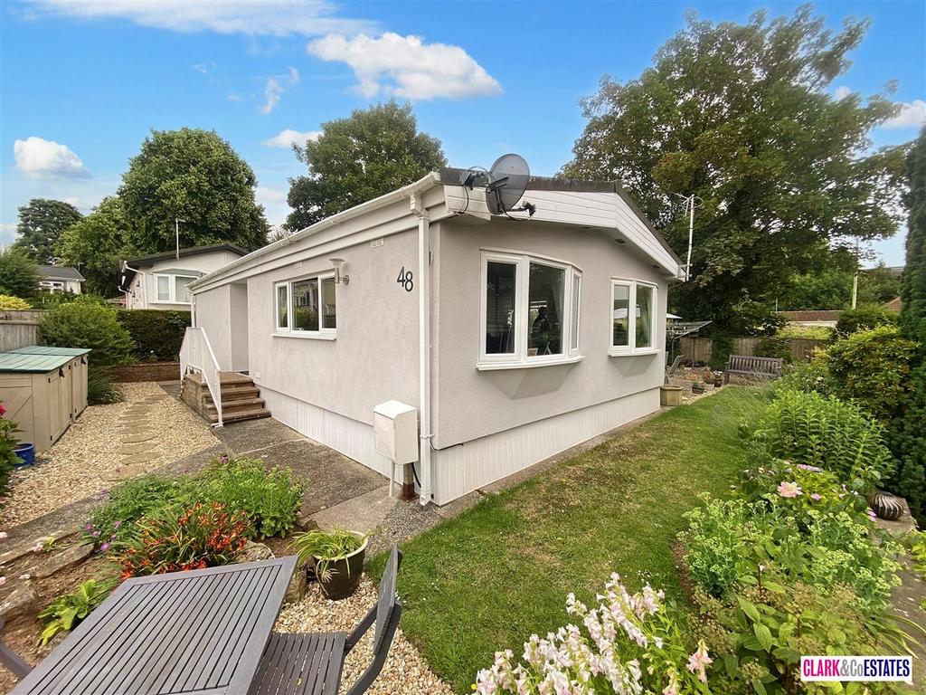 First Avenue, Newport Park, Exeter 2 bed park home for sale £270,000