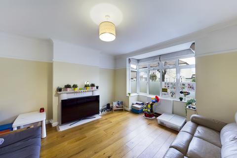 4 bedroom semi-detached house to rent, Holme Lacey Road, Lee, SE12