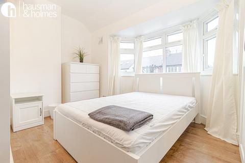 3 bedroom flat to rent, North End Road, Golders Green