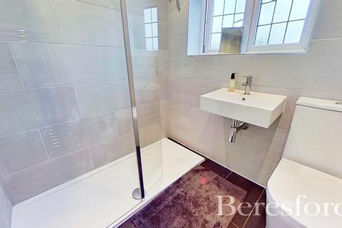 13 Clunas Gardens, Romford, RM2 6RT