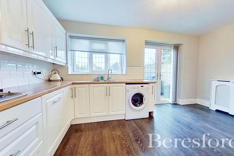 13 Clunas Gardens, Romford, RM2 6RT