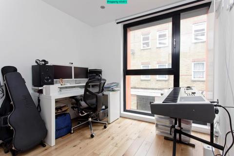 4 bedroom end of terrace house for sale - Grimsby Street, London, E2 6ES