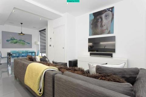 50 Grimsby Street, London, E2 6ES