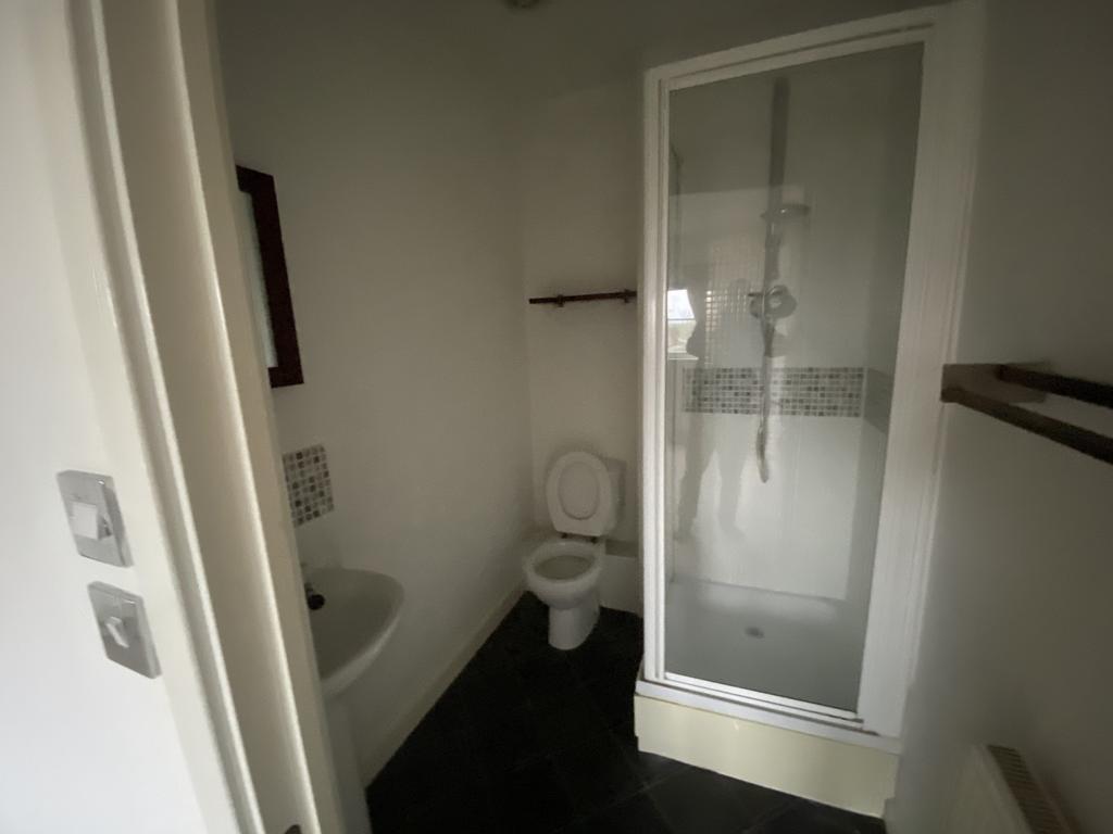 Bed 1 en suite