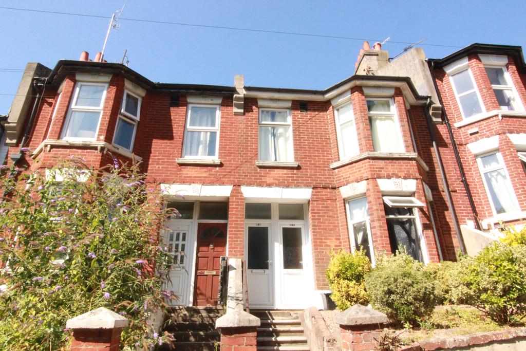 Bear Road, Brighton BN2 2 bed flat £265,000